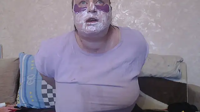 Snapshot of Amy_August chatting on February 2025 10:04:01 AM Amy August online show from February 2025 10:04:01 AM