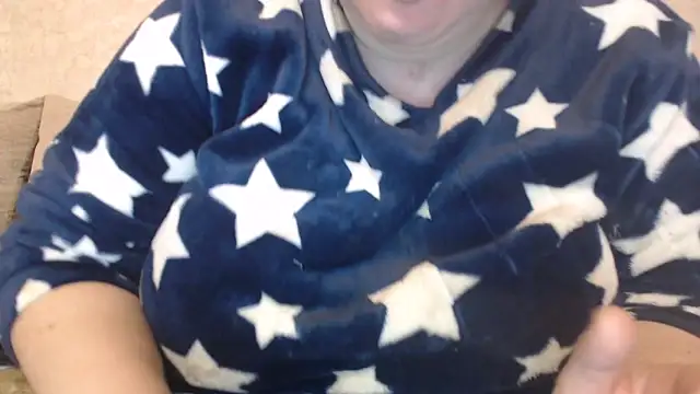 Amy August online show from February 2026 06:52:01 AM