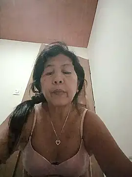 Snapshot of TropicalFlower chatting on June 2026 10:35:02 AM TropicalFlower online show from June 2026 10:35:02 AM