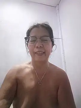 Snapshot of TropicalFlower chatting on July 2026 10:21:02 AM TropicalFlower online show from July 2026 10:21:02 AM