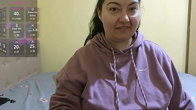 BBW MILF 4U online show from February 2025 06:13:01 AM