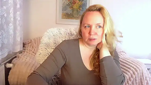 Sarah4you online show from January 2025 09:46:02 PM