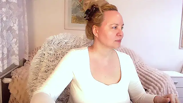 Sarah4you online show from January 2025 09:36:01 PM