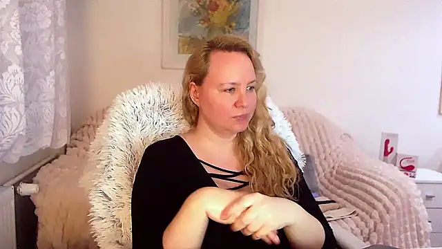 Sarah4you online show from January 2025 09:50:02 PM