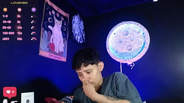 girl intense444 online show from January 2026 01:24:02 PM