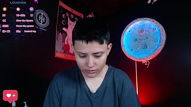 girl intense444 online show from July 2026 01:35:02 PM