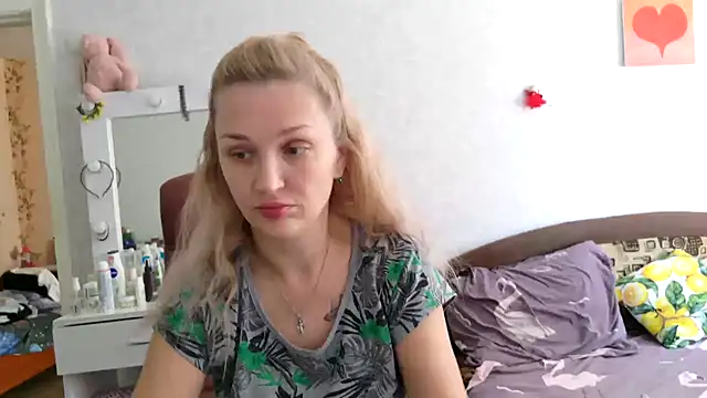 ModelEva online show from September 2025 09:45:02 AM
