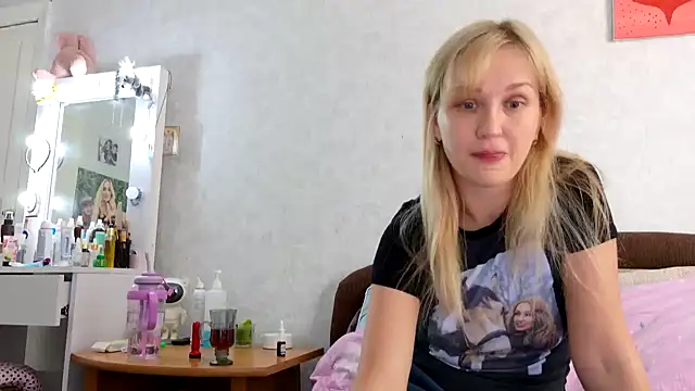 ModelEva online show from October 2025 09:06:02 AM