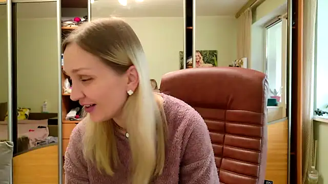 ModelEva online show from April 2026 10:14:02 AM