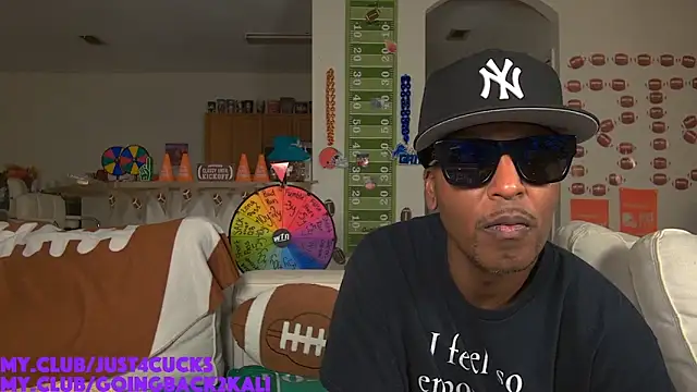 boomboomr00m online show from October 2025 12:20:01 AM