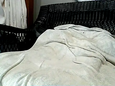 Snapshot of HungHawaiian808@xh chatting on April 2026 09:17:02 PM HungHawaiian808xh online show from April 2026 09:17:02 PM