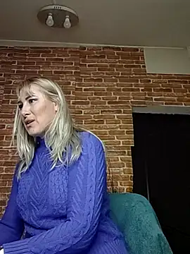 Snapshot of _Horny_milf_ chatting on March 2025 02:15:02 AM Horny milf online show from March 2025 02:15:02 AM