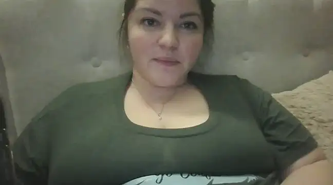 Snapshot of cute__cherry chatting on January 2025 10:04:02 PM cute cherry online show from January 2025 10:04:02 PM