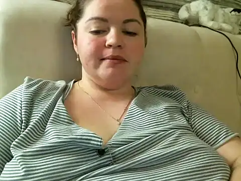 Snapshot of cute__cherry chatting on February 2025 11:41:01 PM cute cherry online show from February 2025 11:41:01 PM