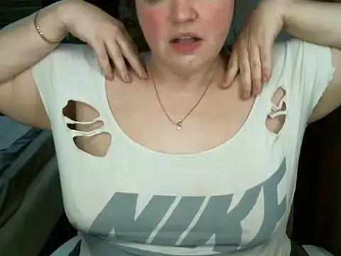 Snapshot of cute__cherry chatting on March 2025 10:02:02 PM cute cherry online show from March 2025 10:02:02 PM