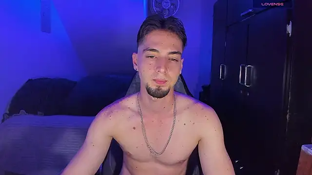 Alex smith00 online show from February 2026 10:03:02 PM