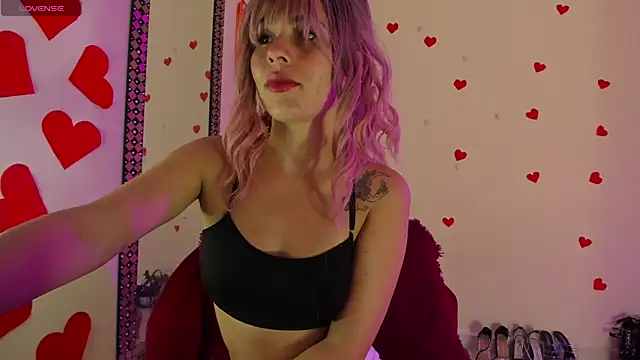 Cristina  Smith online show from March 2025 08:43:02 PM