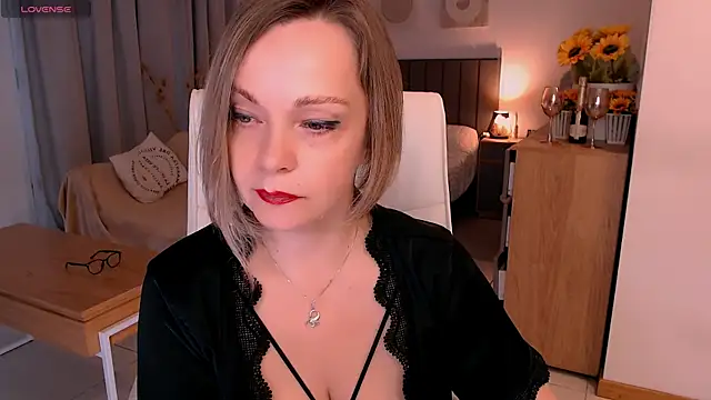 Tilly Eliot online show from July 2026 08:22:02 PM