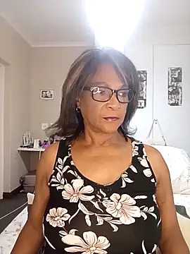 Snapshot of Hotgrannyx chatting on September 2025 02:04:01 AM Hotgrannyx online show from September 2025 02:04:01 AM