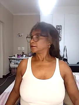 Snapshot of Hotgrannyx chatting on October 2025 04:38:01 AM Hotgrannyx online show from October 2025 04:38:01 AM