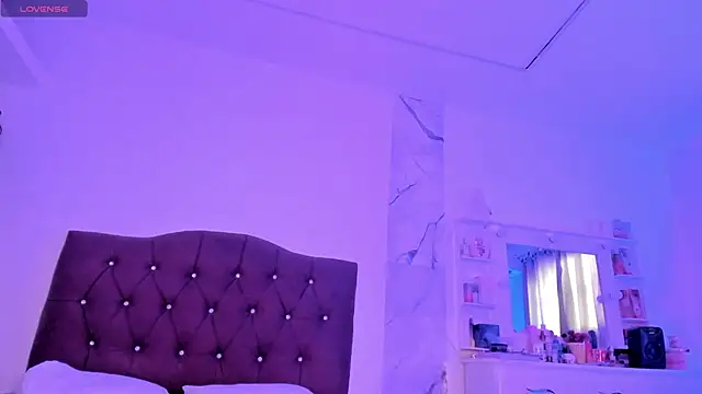 alysson 18 online show from March 2026 01:27:02 PM