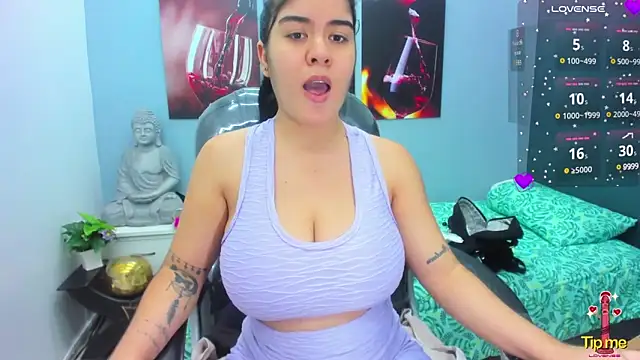 Snapshot of pearl_weet chatting on February 2025 05:38:02 PM pearl weet online show from February 2025 05:38:02 PM