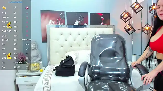 Snapshot of pearl_weet chatting on October 2025 06:20:01 PM pearl weet online show from October 2025 06:20:01 PM