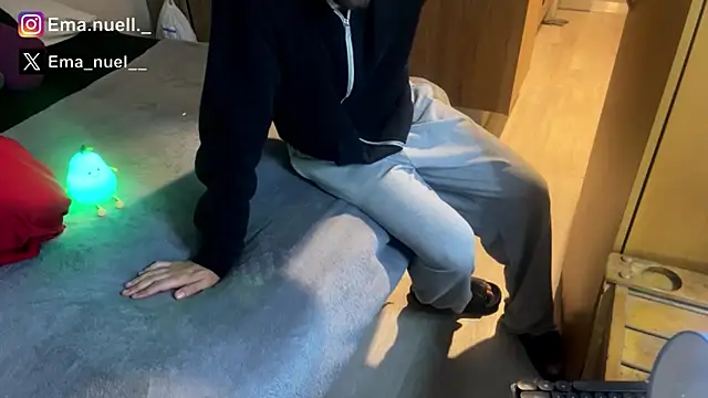 Emanuell   online show from April 2026 11:16:02 PM