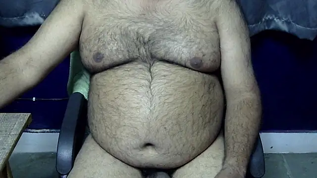 Snapshot of hairysubcub_70 chatting on January 2025 07:15:01 PM hairysubcub 70 online show from January 2025 07:15:01 PM