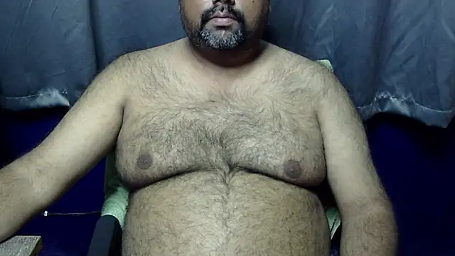 Snapshot of hairysubcub_70 chatting on January 2025 01:22:02 PM hairysubcub 70 online show from January 2025 01:22:02 PM