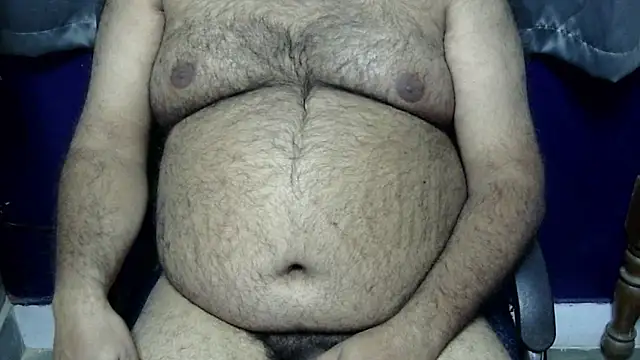 Snapshot of hairysubcub_70 chatting on January 2025 07:26:01 PM hairysubcub 70 online show from January 2025 07:26:01 PM