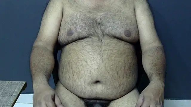 Snapshot of hairysubcub_70 chatting on January 2025 01:53:01 PM hairysubcub 70 online show from January 2025 01:53:01 PM