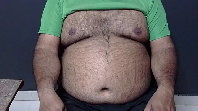 Snapshot of hairysubcub_70 chatting on January 2025 01:30:02 PM hairysubcub 70 online show from January 2025 01:30:02 PM
