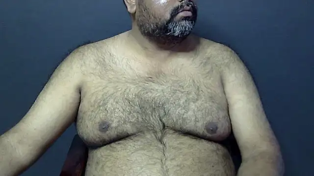 Snapshot of hairysubcub_70 chatting on February 2025 07:15:02 AM hairysubcub 70 online show from February 2025 07:15:02 AM