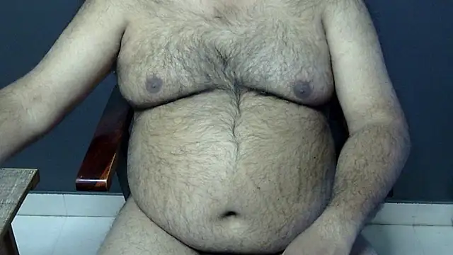 Snapshot of hairysubcub_70 chatting on February 2025 07:18:01 AM hairysubcub 70 online show from February 2025 07:18:01 AM