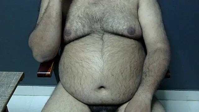 Snapshot of hairysubcub_70 chatting on February 2025 07:13:02 AM hairysubcub 70 online show from February 2025 07:13:02 AM