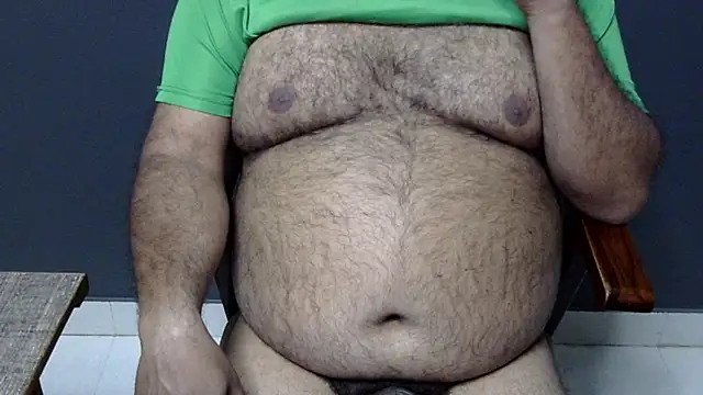 Snapshot of hairysubcub_70 chatting on February 2025 01:16:01 PM hairysubcub 70 online show from February 2025 01:16:01 PM
