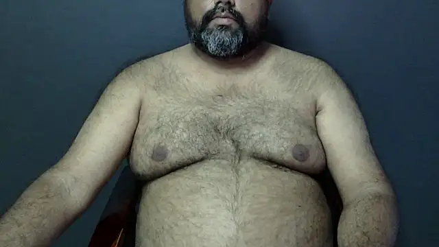 Snapshot of hairysubcub_70 chatting on February 2025 09:44:01 AM hairysubcub 70 online show from February 2025 09:44:01 AM
