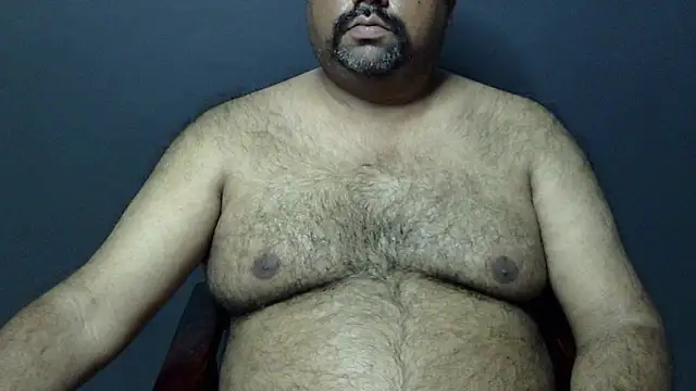 Snapshot of hairysubcub_70 chatting on February 2025 01:21:01 PM hairysubcub 70 online show from February 2025 01:21:01 PM