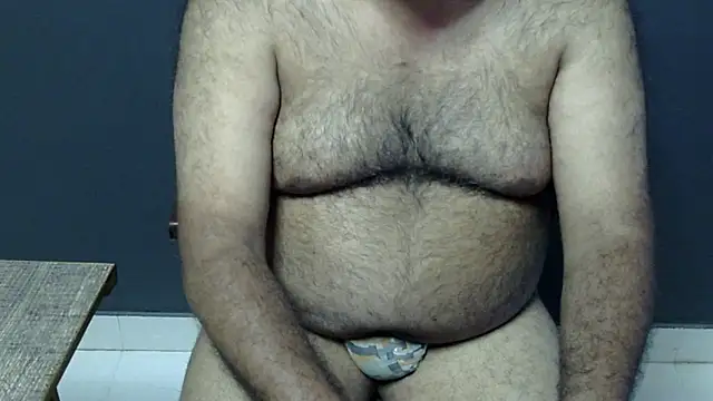 Snapshot of hairysubcub_70 chatting on March 2025 10:26:01 AM hairysubcub 70 online show from March 2025 10:26:01 AM