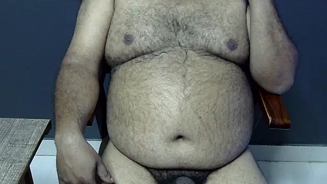Snapshot of hairysubcub_70 chatting on March 2025 06:40:01 AM hairysubcub 70 online show from March 2025 06:40:01 AM
