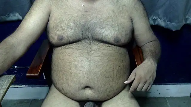 Snapshot of hairysubcub_70 chatting on July 2026 04:14:02 AM hairysubcub 70 online show from July 2026 04:14:02 AM