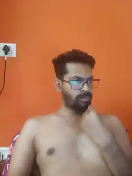 arhan3043 online show from October 2025 10:37:02 AM