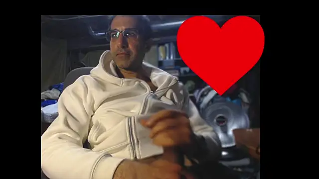 Gsmile1 online show from April 2026 06:12:02 PM