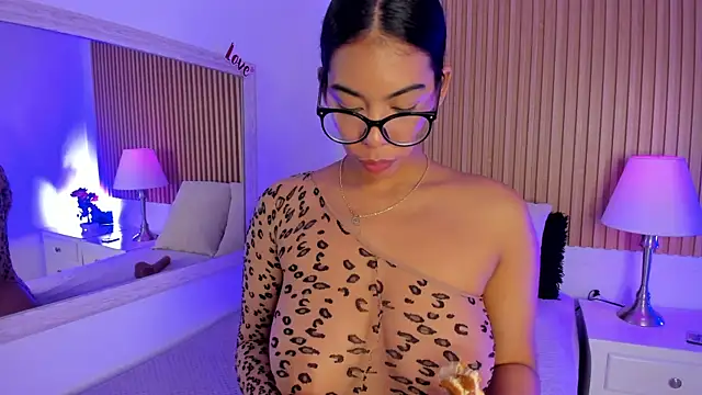 GenesisRuiz online show from March 2025 09:40:02 PM