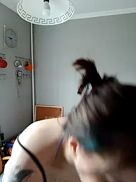 LazyTanukii online show from October 2025 06:28:01 AM