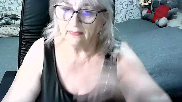 LolkaAlyss online show from February 2025 07:19:02 PM