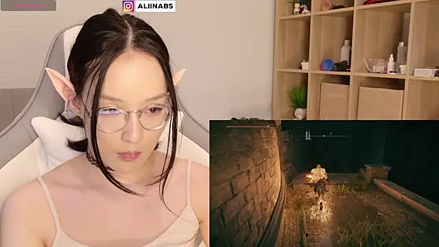 Snapshot of aliiiiiina chatting on December 2024 08:34:02 PM aliiiiiina online show from December 2024 08:34:02 PM