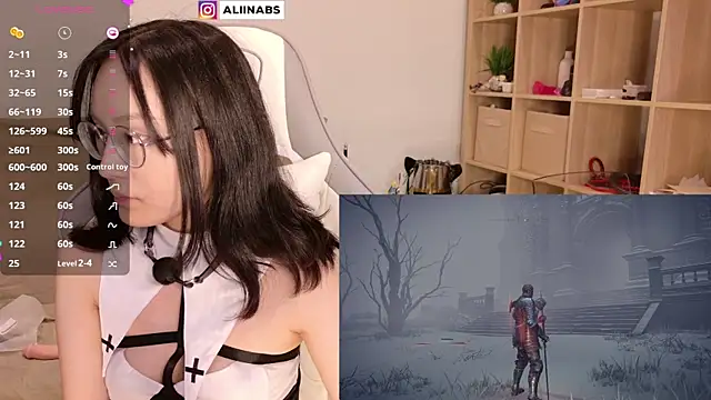 Snapshot of aliiiiiina chatting on January 2025 09:08:02 PM aliiiiiina online show from January 2025 09:08:02 PM