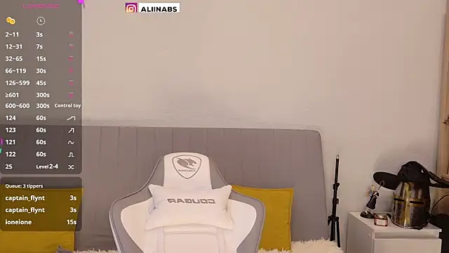 Snapshot of aliiiiiina chatting on January 2025 02:58:02 AM aliiiiiina online show from January 2025 02:58:02 AM